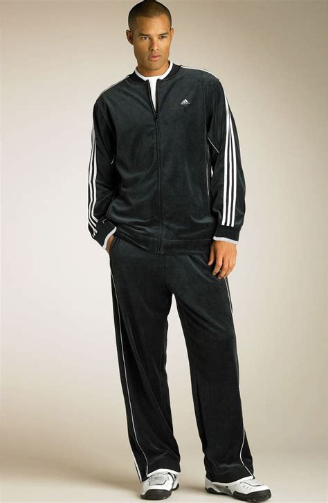 adidas classic tracksuit men's.